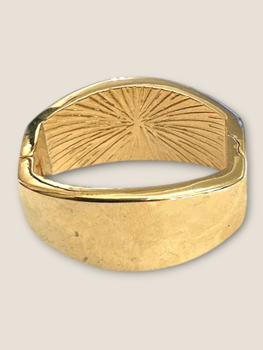 Joan Rivers Gold-Tone & Green Enamel Scarf Clip With Oval Cabochon Center & Sunb - Picture 5 of 8